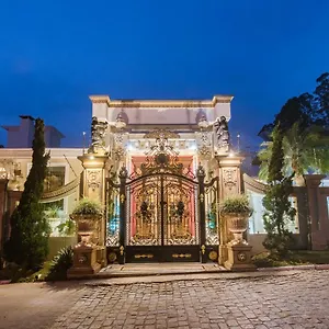 Ekaterina Palace - Boutique Itajaí